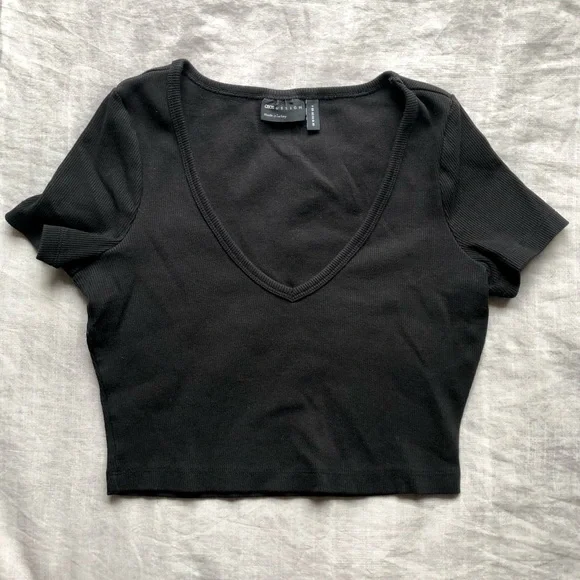 ASOS Fitted V Neck Ribbed T-Shirt - Picture 3 of 4